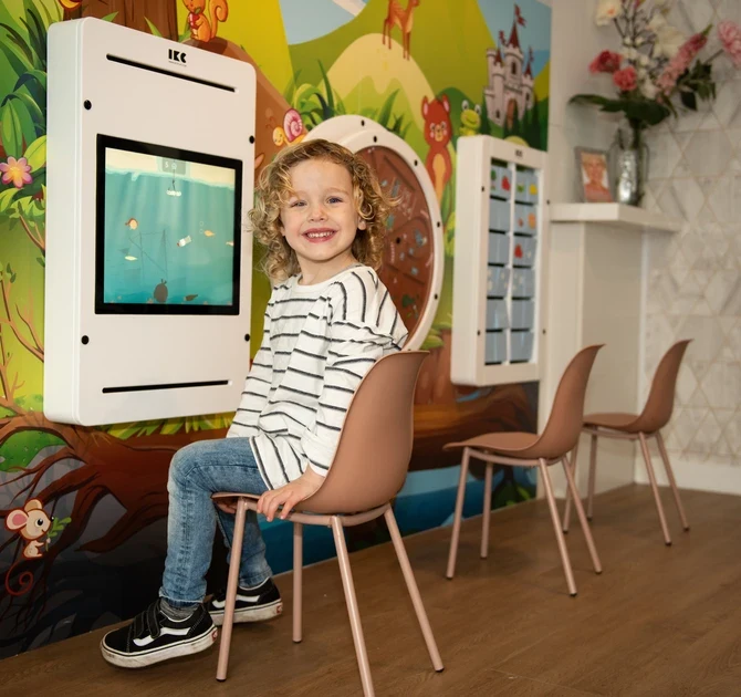 Children playing in an IKC play corner